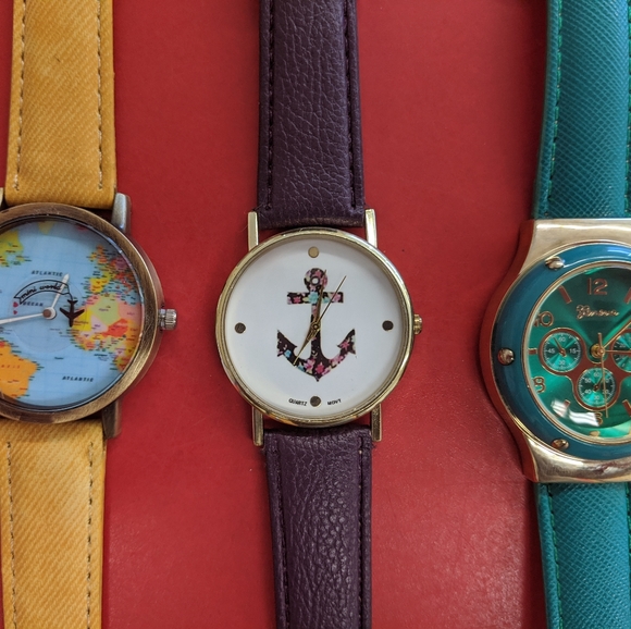 Colorful watch bundle - Picture 2 of 2